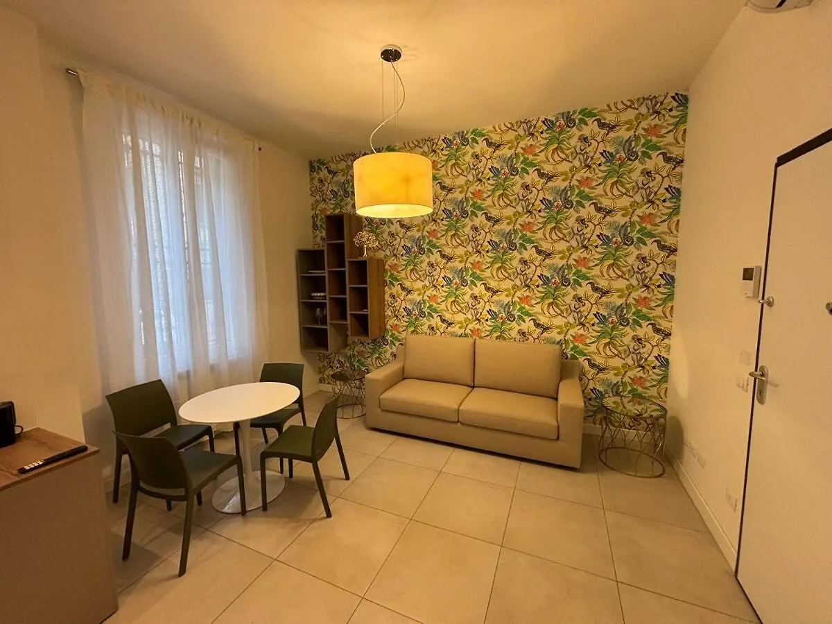 Florence Tropical Suite Italy