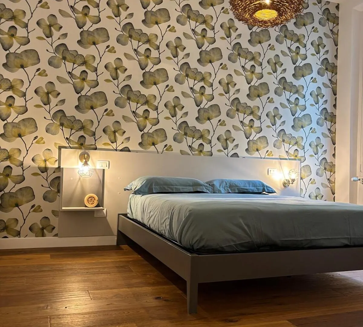 Florence Tropical Suite Apartment